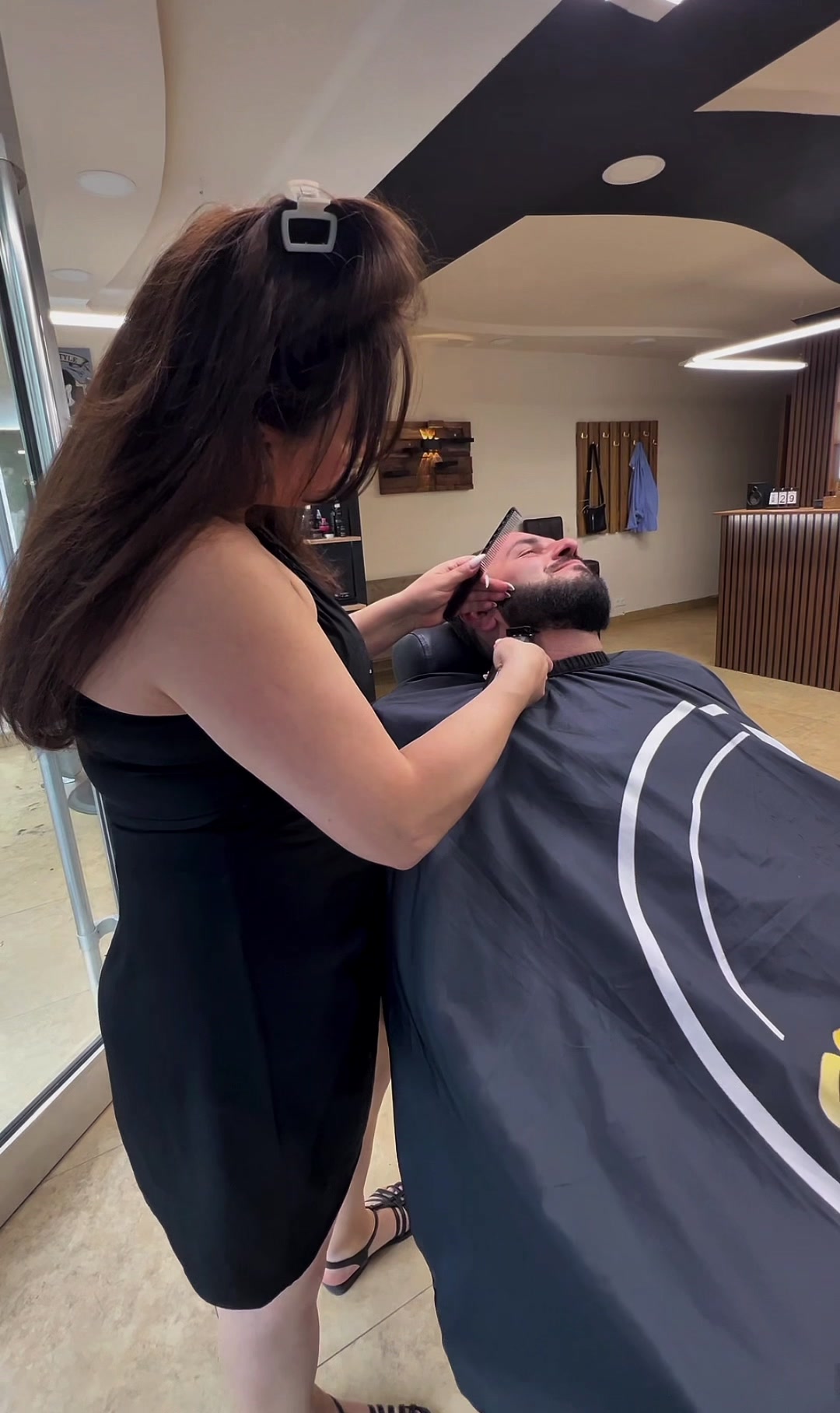 @𝙱𝙰𝚁𝙱𝙴𝚁 𝙻𝙸𝙰 💈