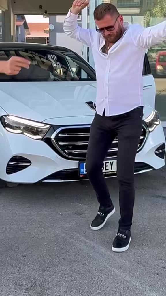 @Byzaro