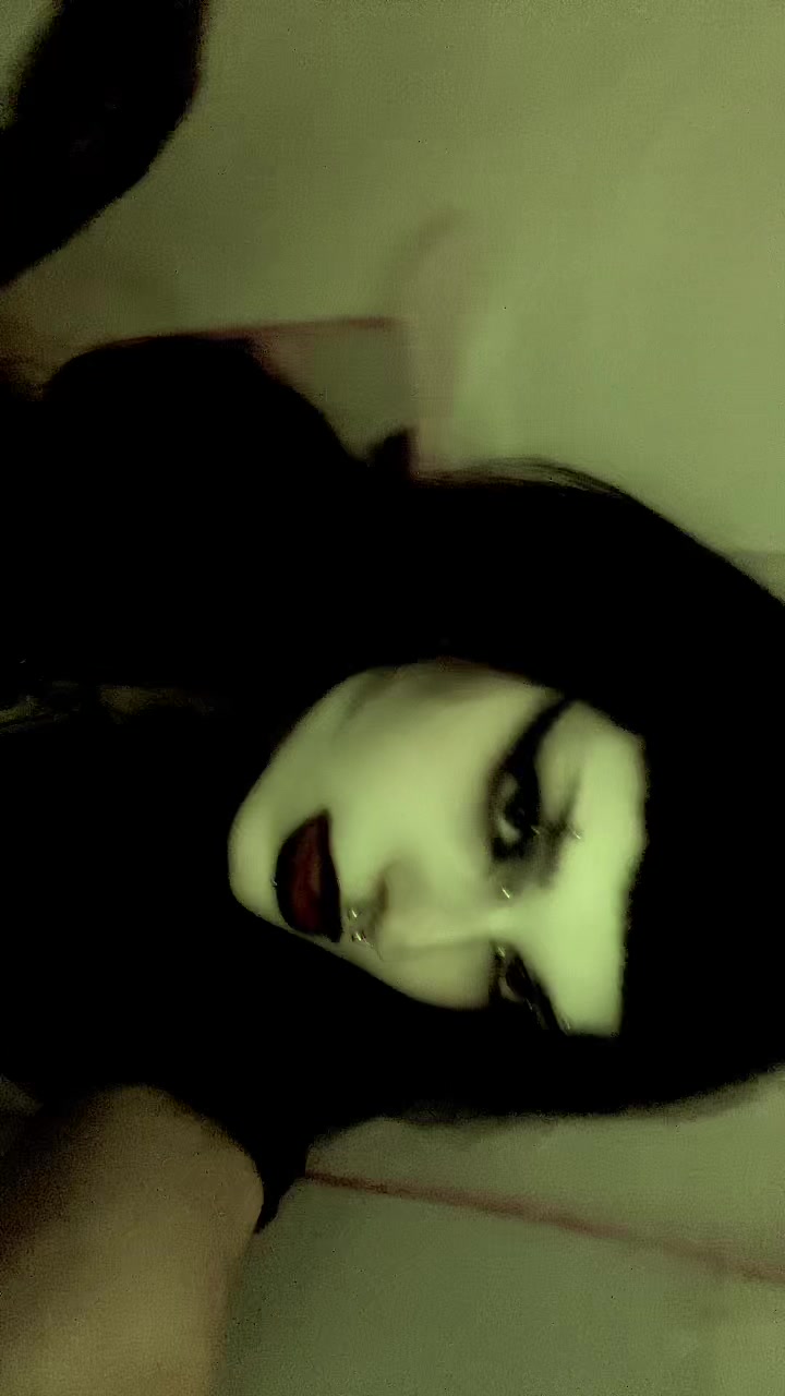 @𝔄𝔩𝔦𝔠𝔢🗝️