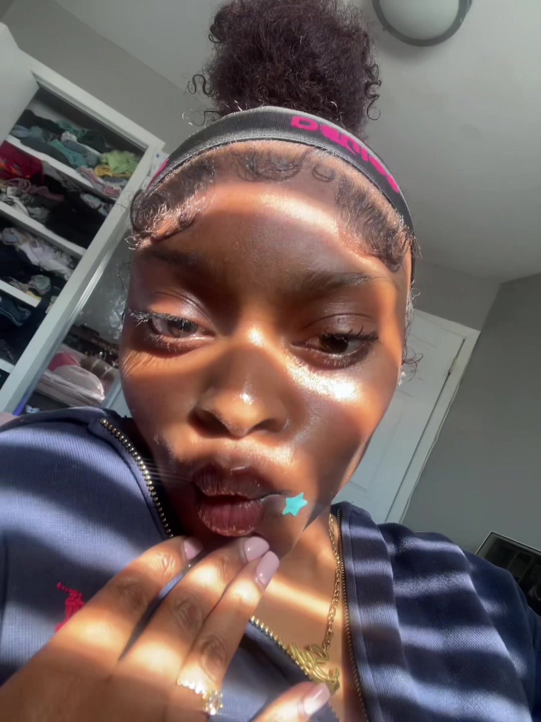 @riyaa