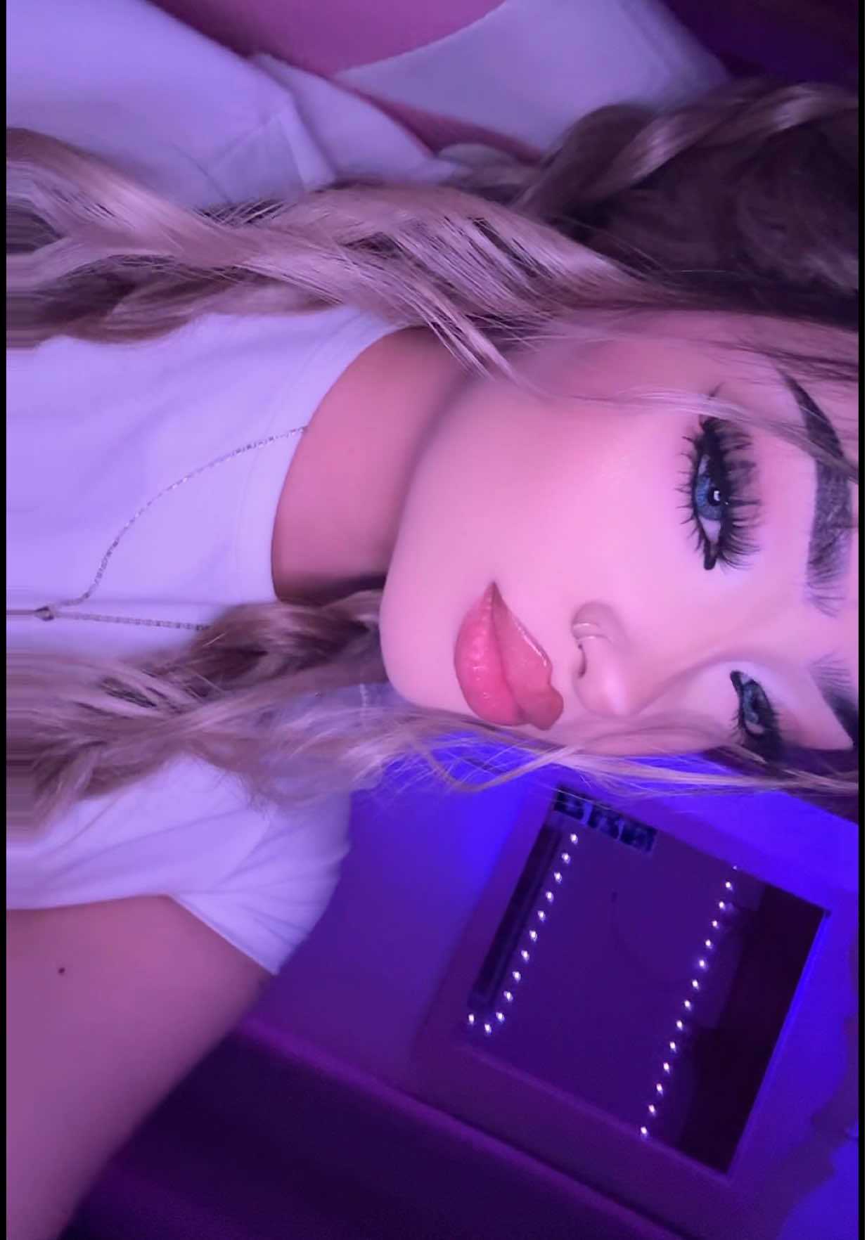 @Tᑌ ᗷᗩᗷY ᗷᖇᗩTᘔ 🐺🖤