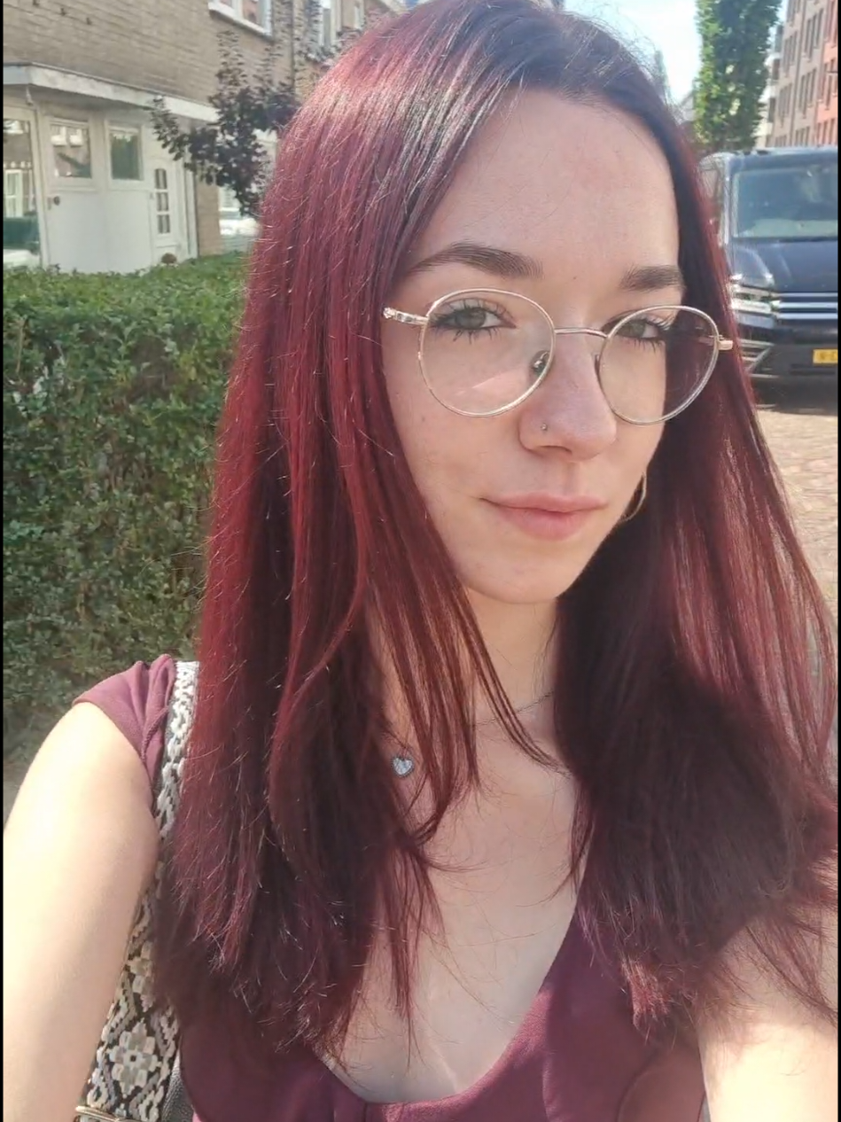 @Itsmefelina_