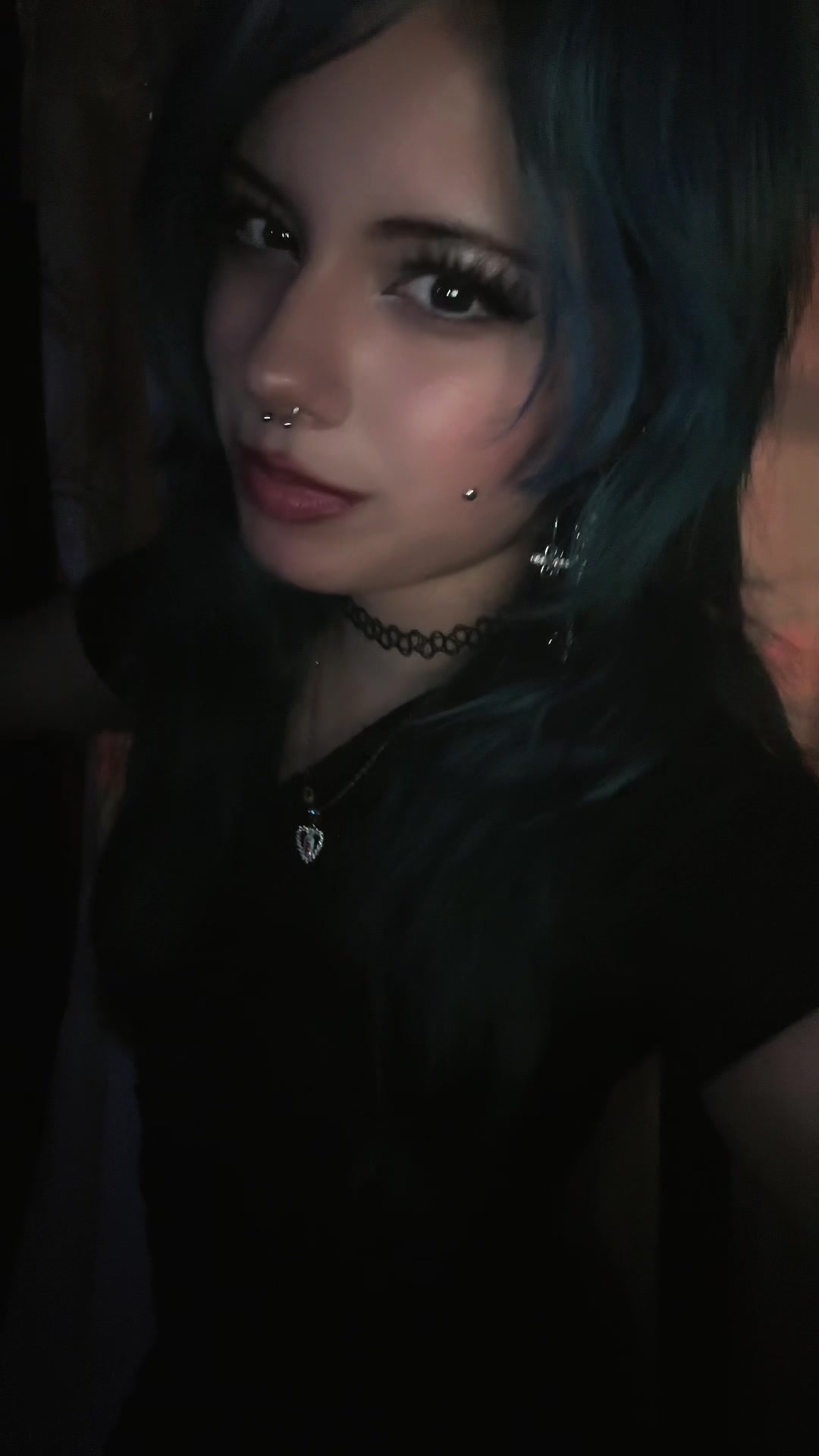 @dyinglivegirl