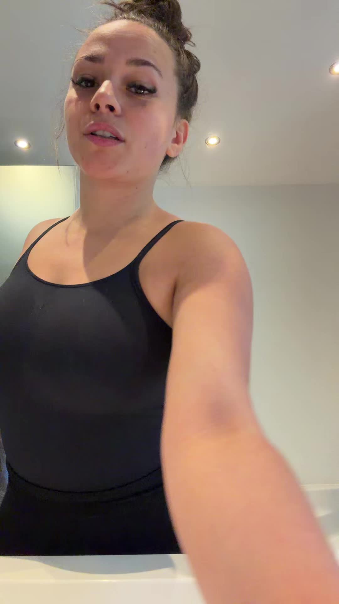 @Sabrinator