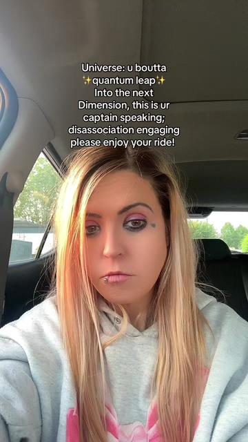 @Chryssie___