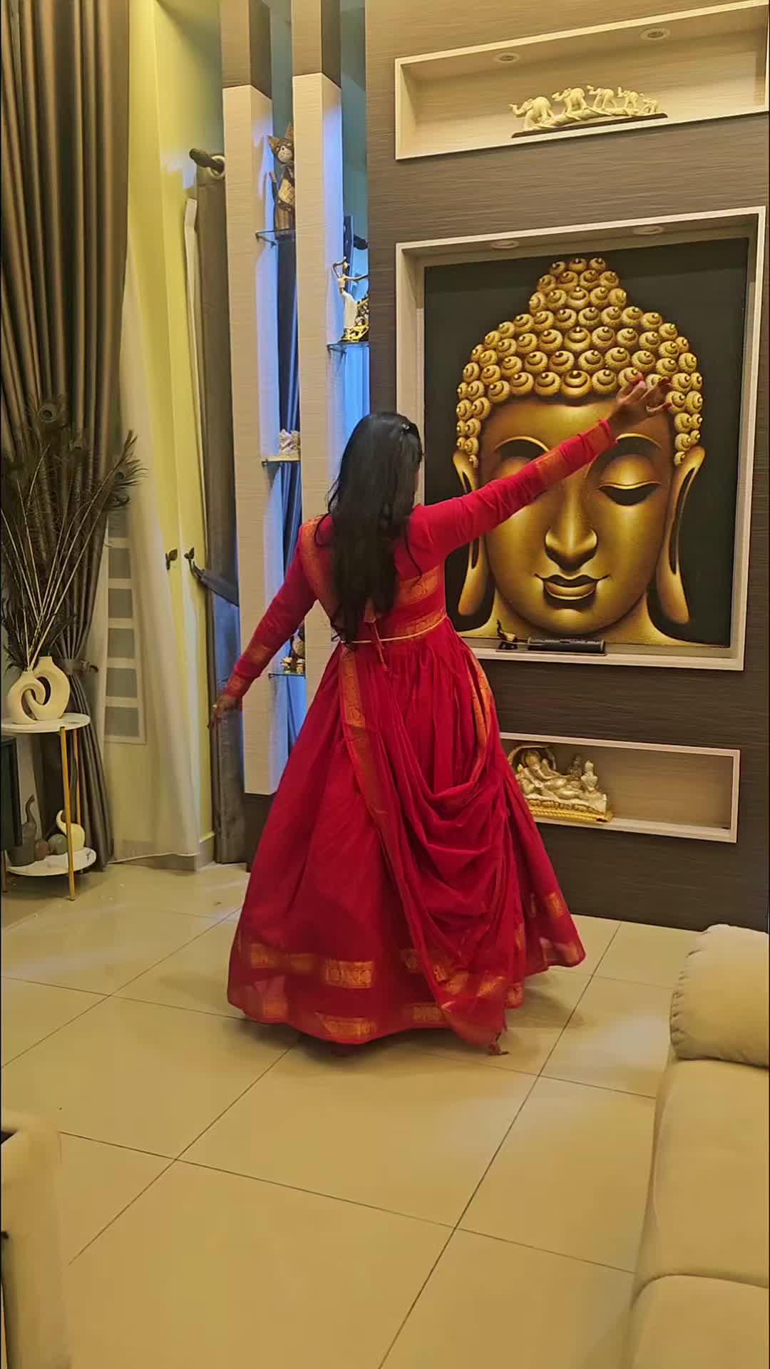 @v_naja2