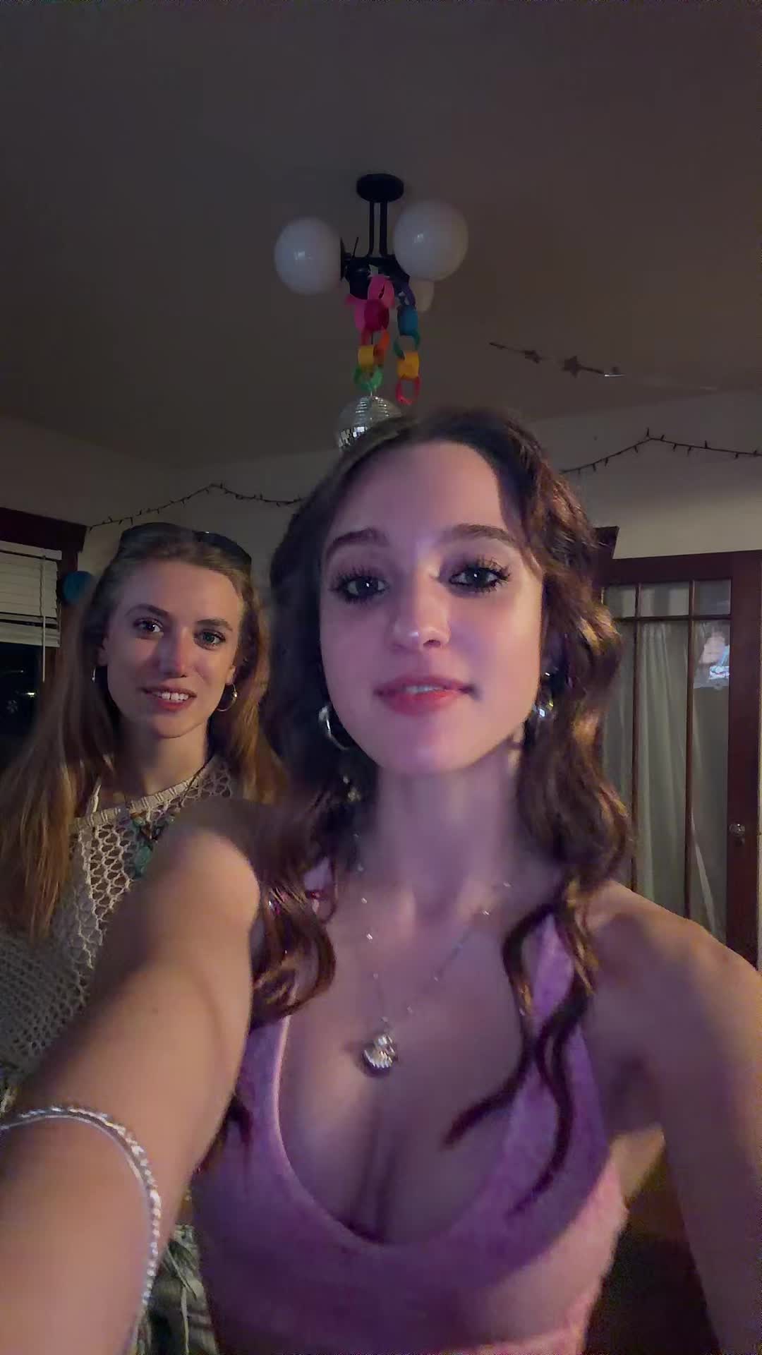 @Evie fan page
