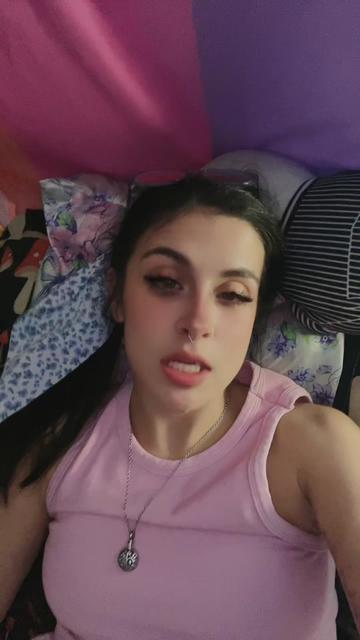 @Mik✨