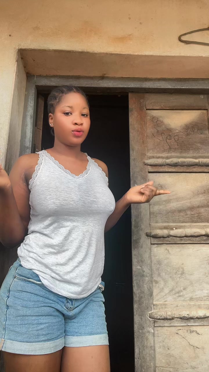 @Adejoke🤡