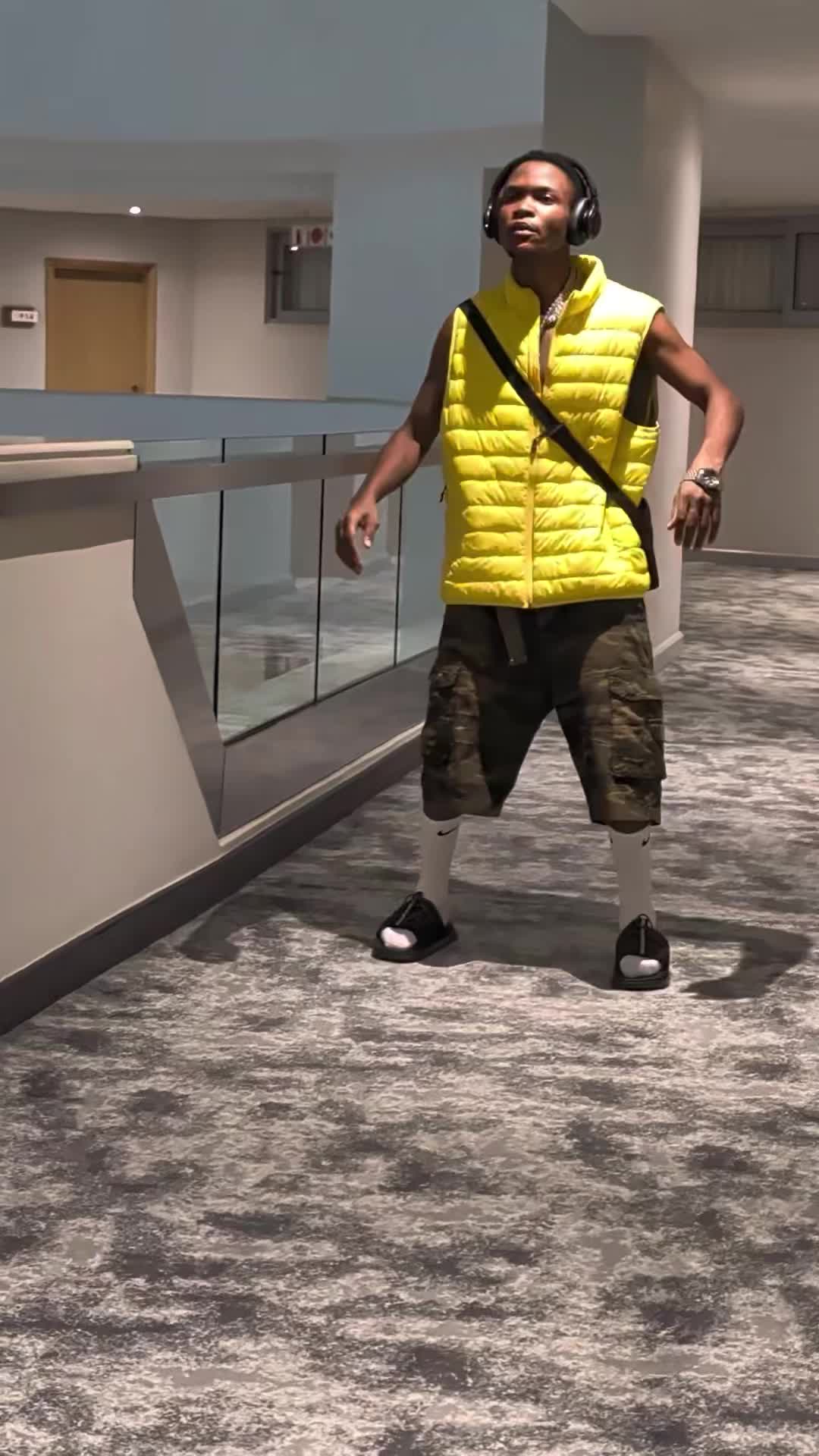 @MONDO🧑🦲