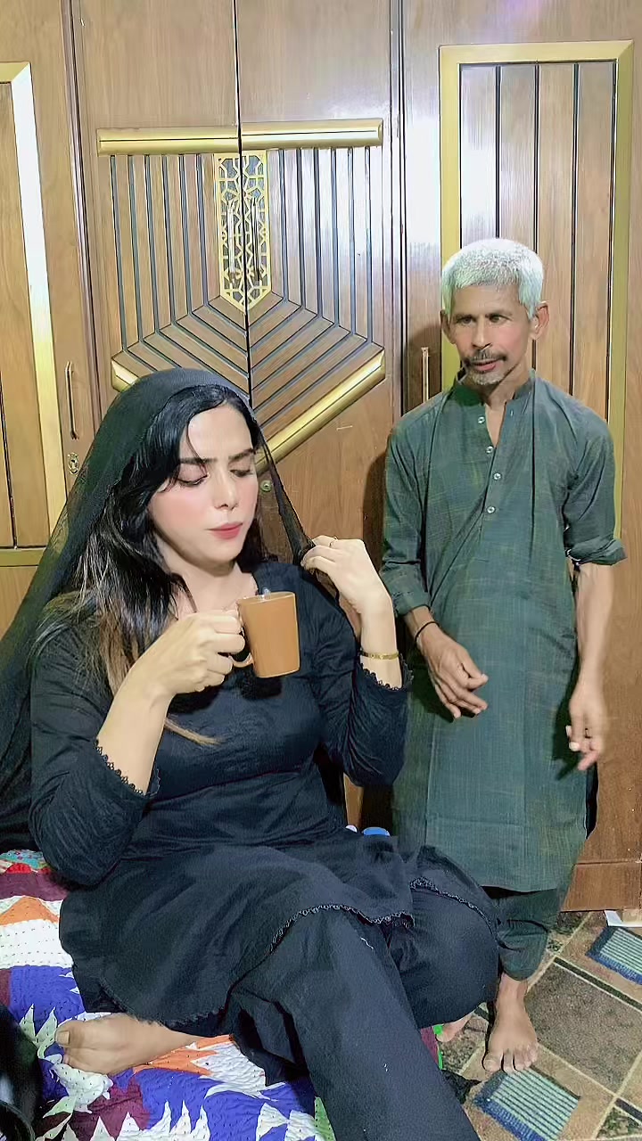 @🌺SABA SHAH🌺