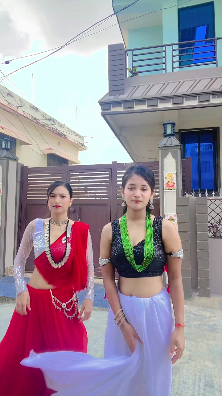 @आशिका💕