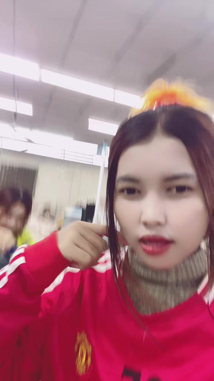 @ស្ដេចផុសប្រចាំស្រុកខ្មែរ😈