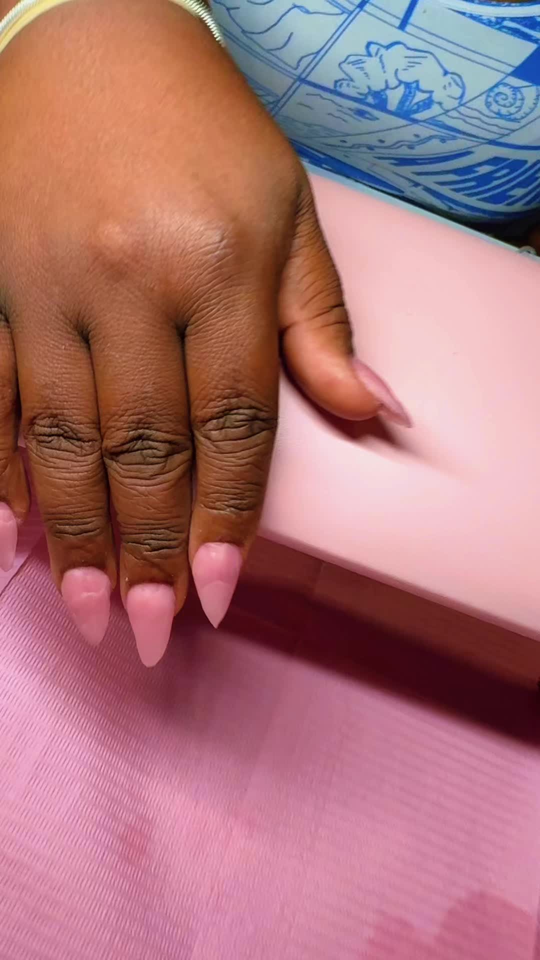 @vickyy🌸🎀🩷