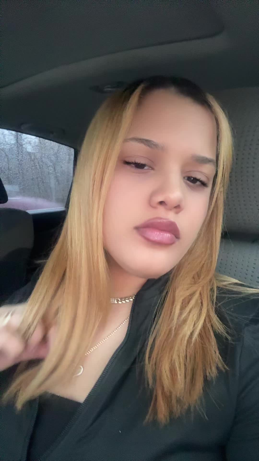 @itsyaleiry