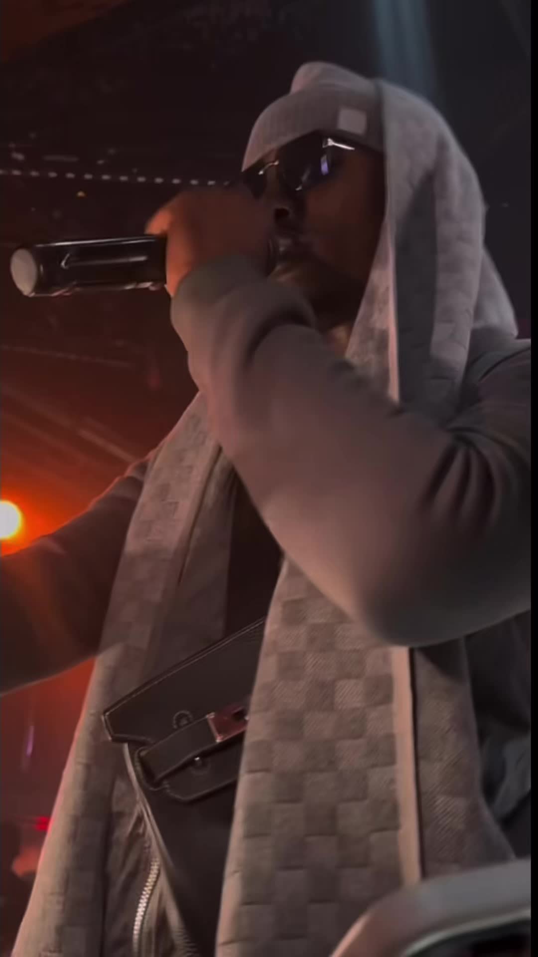@Vibes 🎧