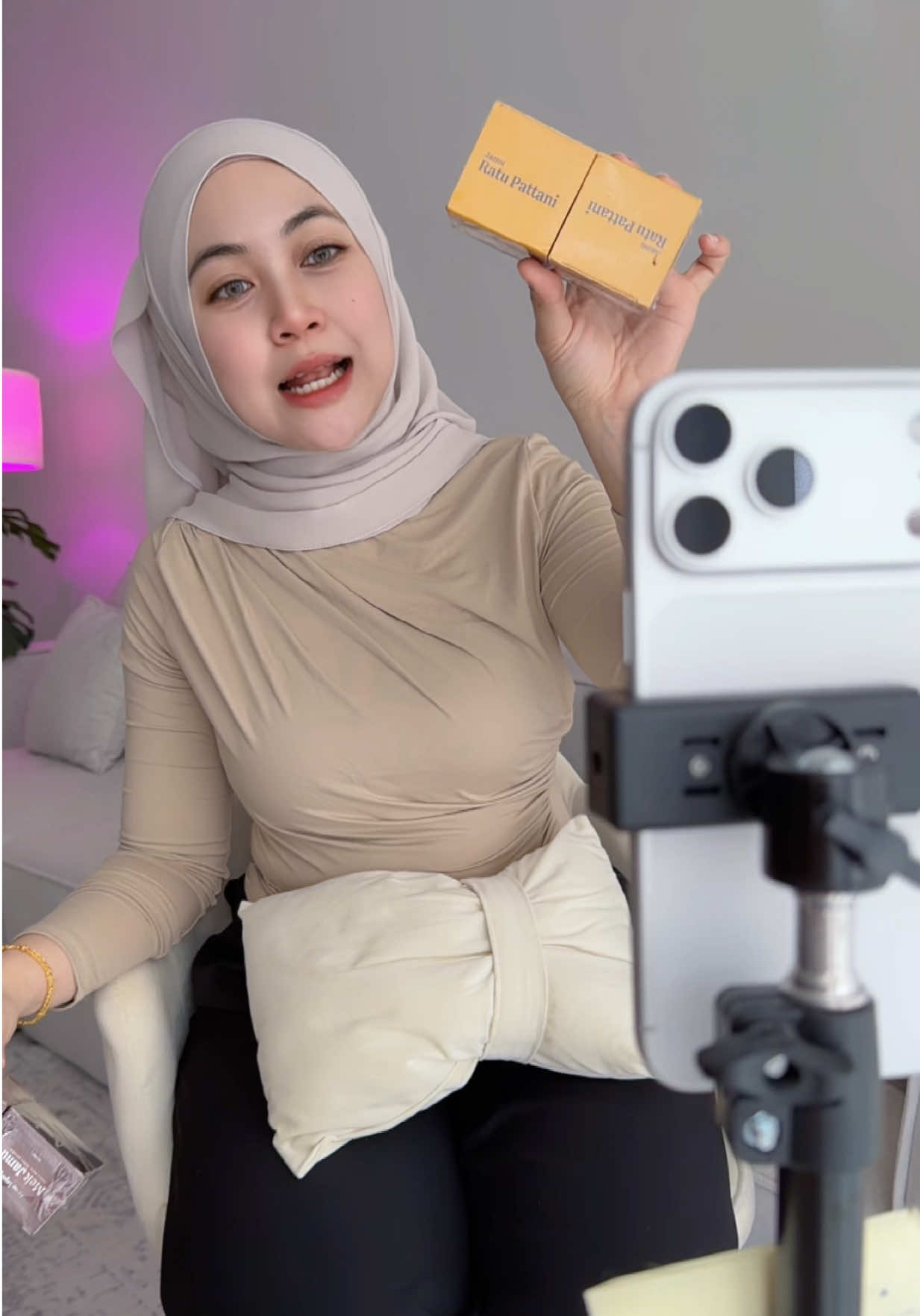 @einaaziq1
