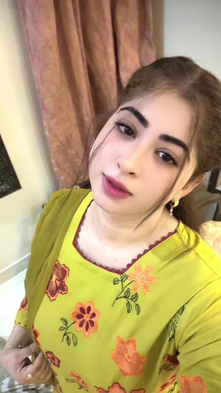 @ملکہ 😍❤️