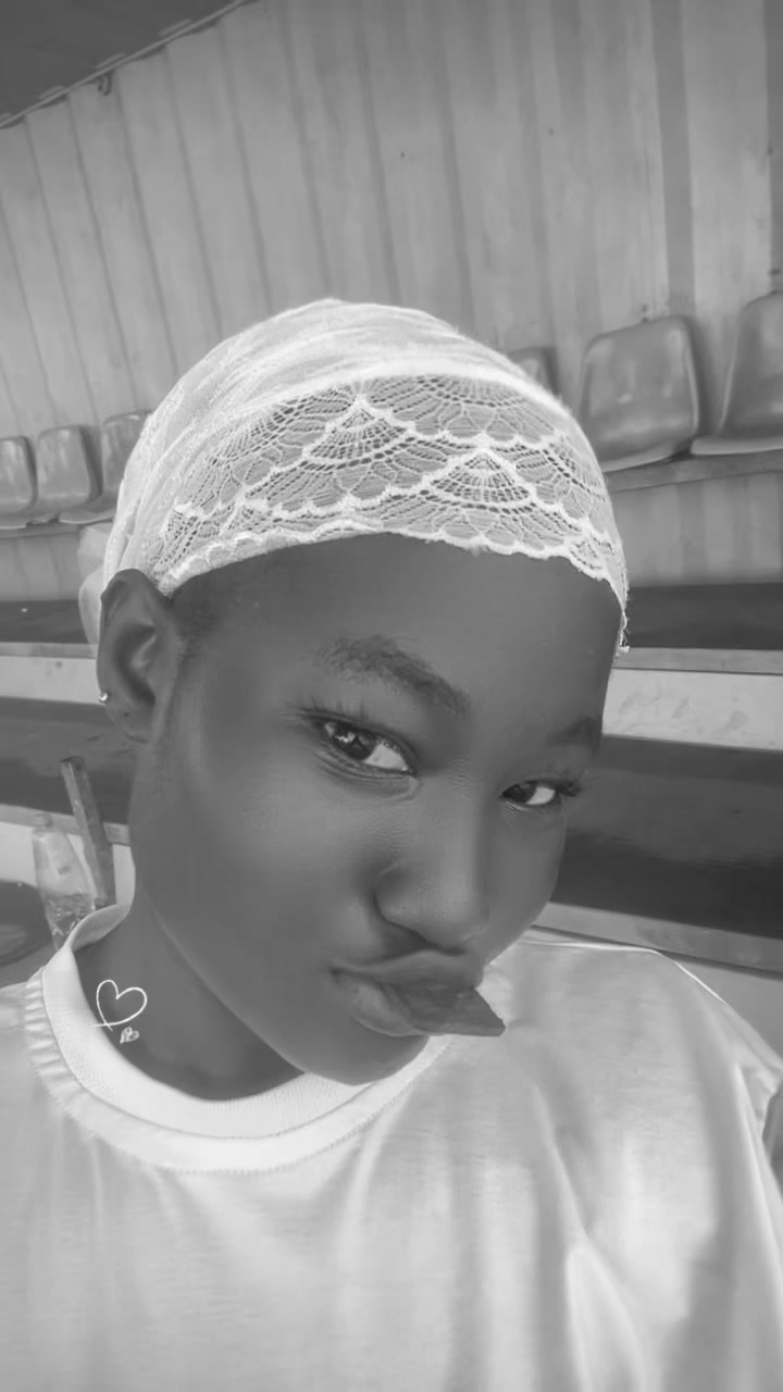 @💋MISS 💍ESTELLA🥰