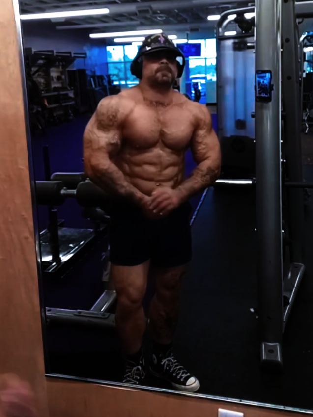 @Flesh_artist_1985