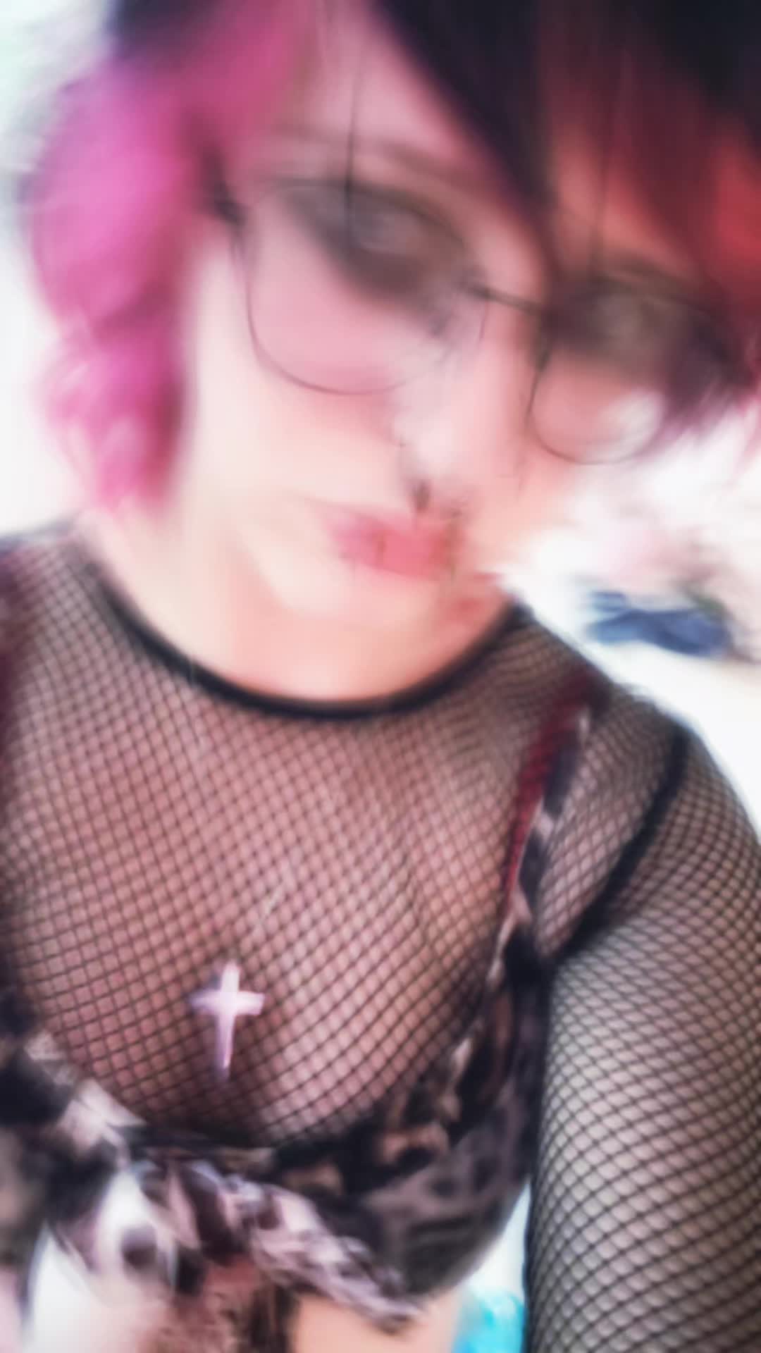 @💜Aaron🖤(he/him)