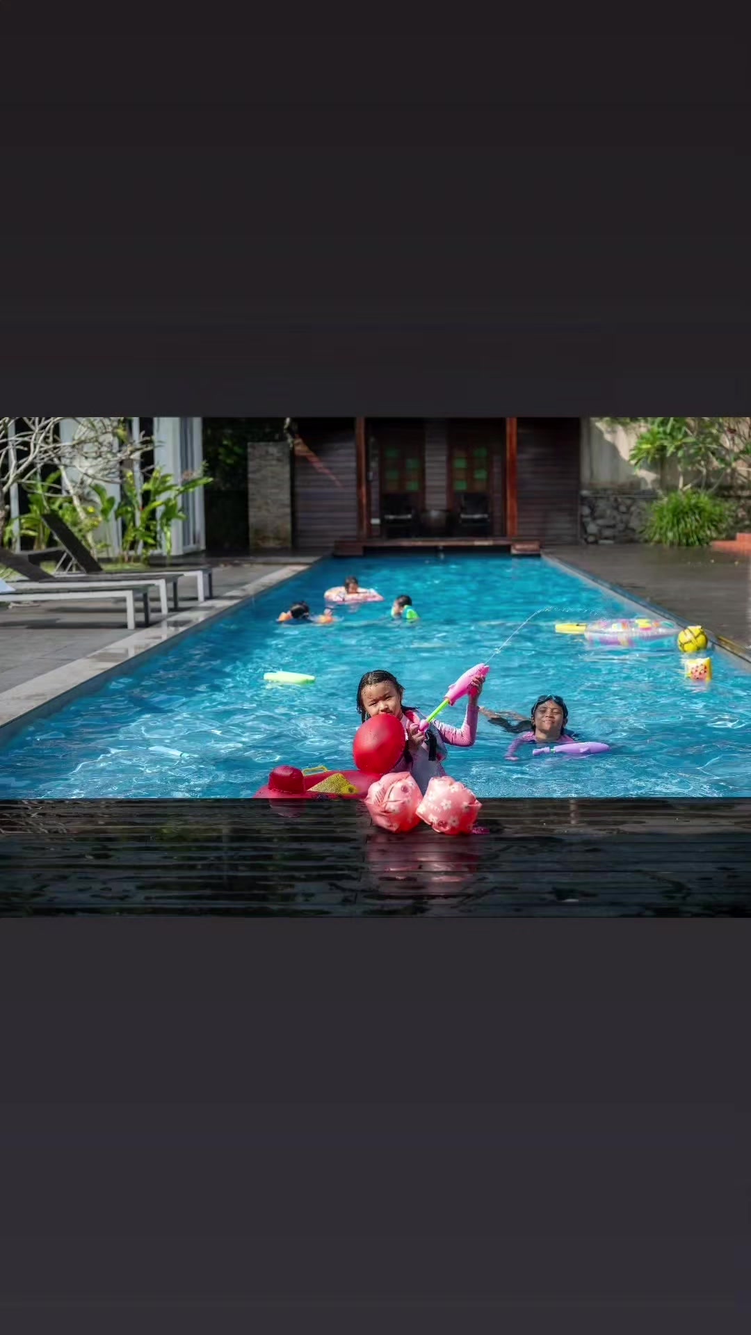 @ELshape Holiday HOME & VILLA