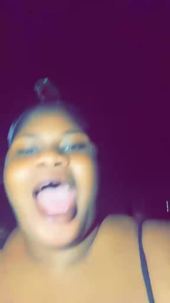 @users sexy Nora5
