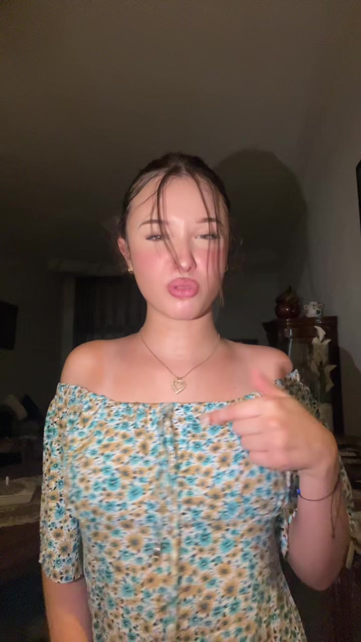 @👸🏼