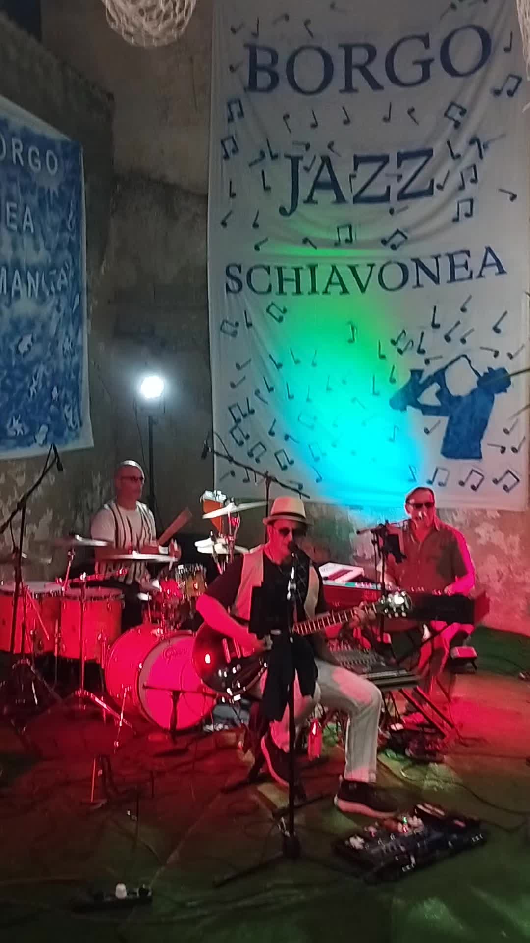 @Schiavonea ieri e oggi