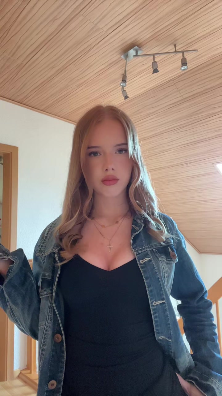 @𝑳𝑨𝑹𝑨 𝑴𝑬𝑳𝑰𝑵𝑨