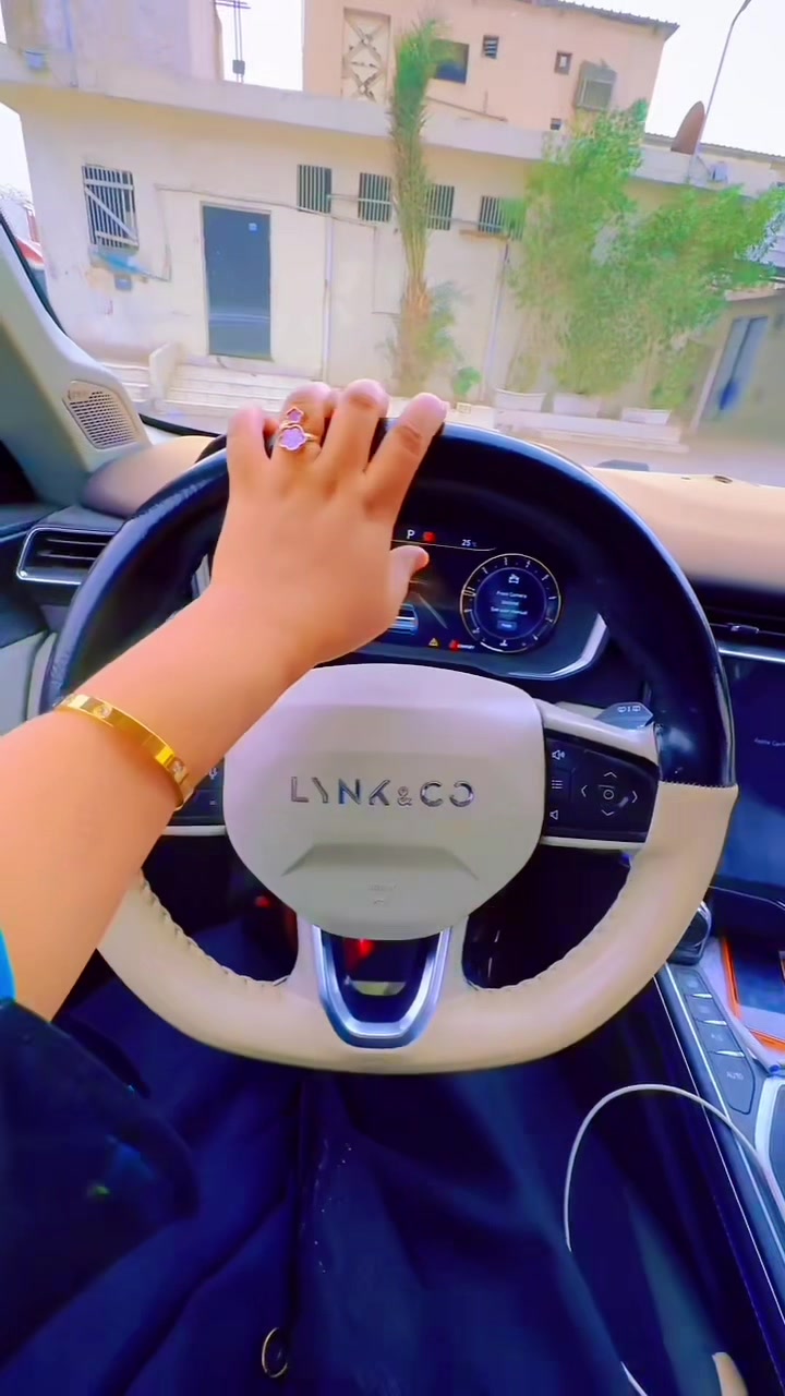 @🧕🏻ابتسام بنت حفيظ