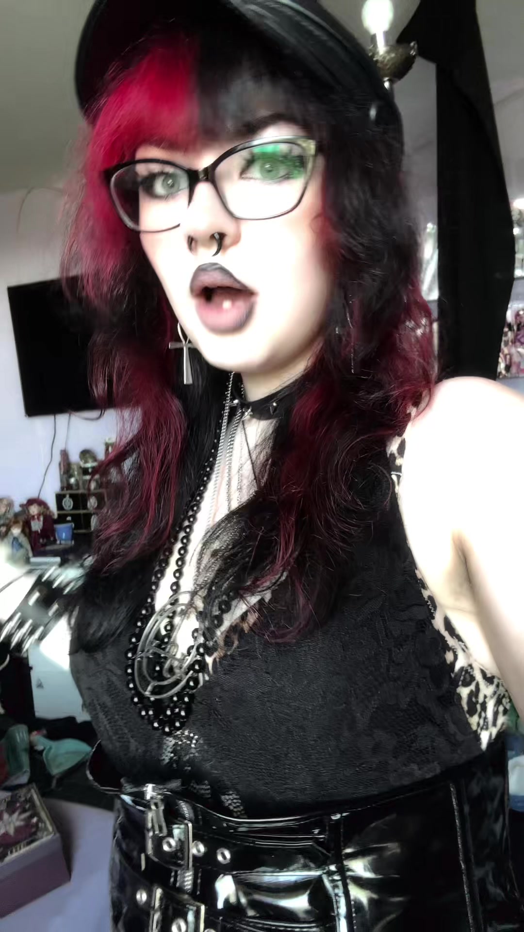 @Vampia🖤