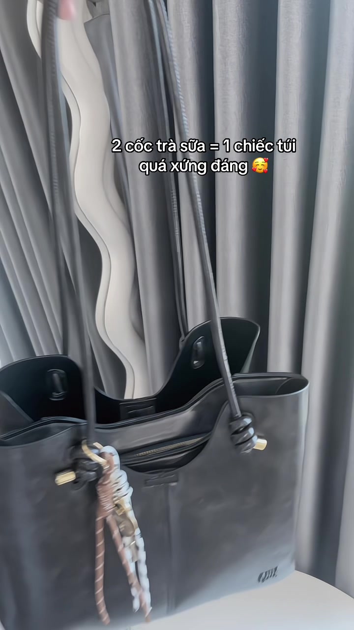 @Qu&aacute;ch T&uacute; T&uacute;i X&aacute;ch