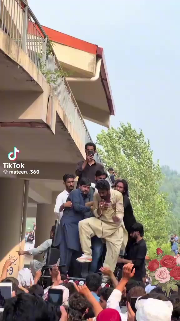 @mughlan di kuri