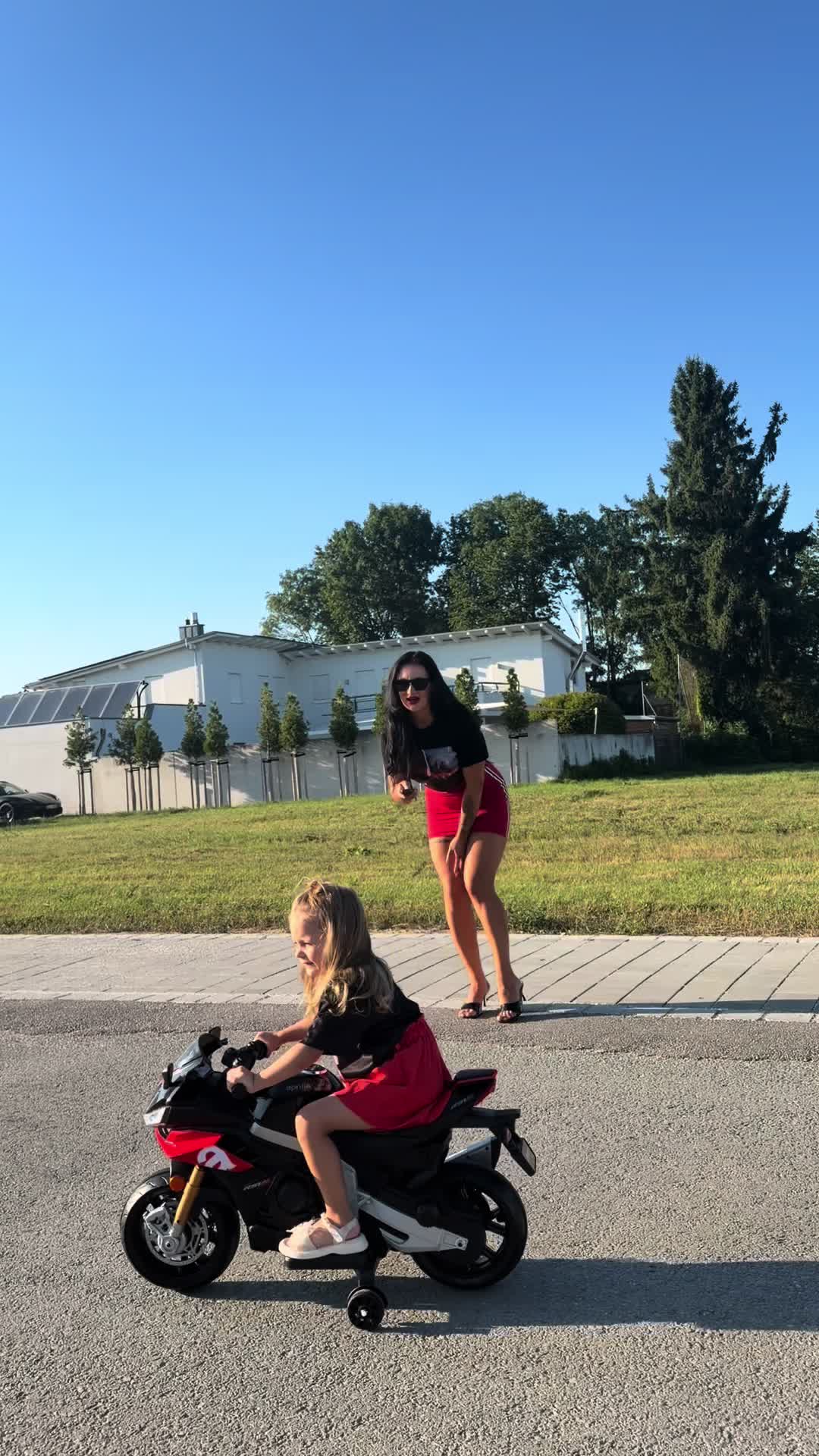 @mommyvanesaa