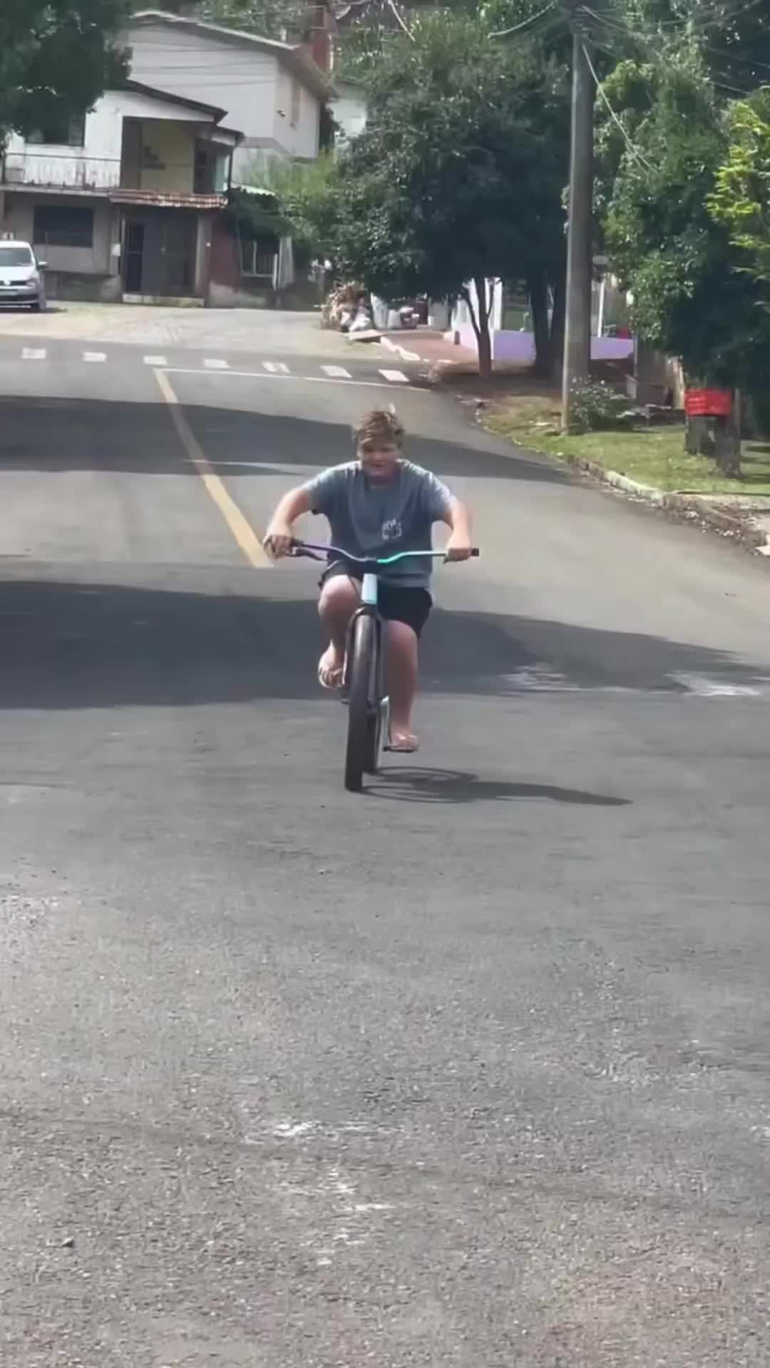 @directornoodles