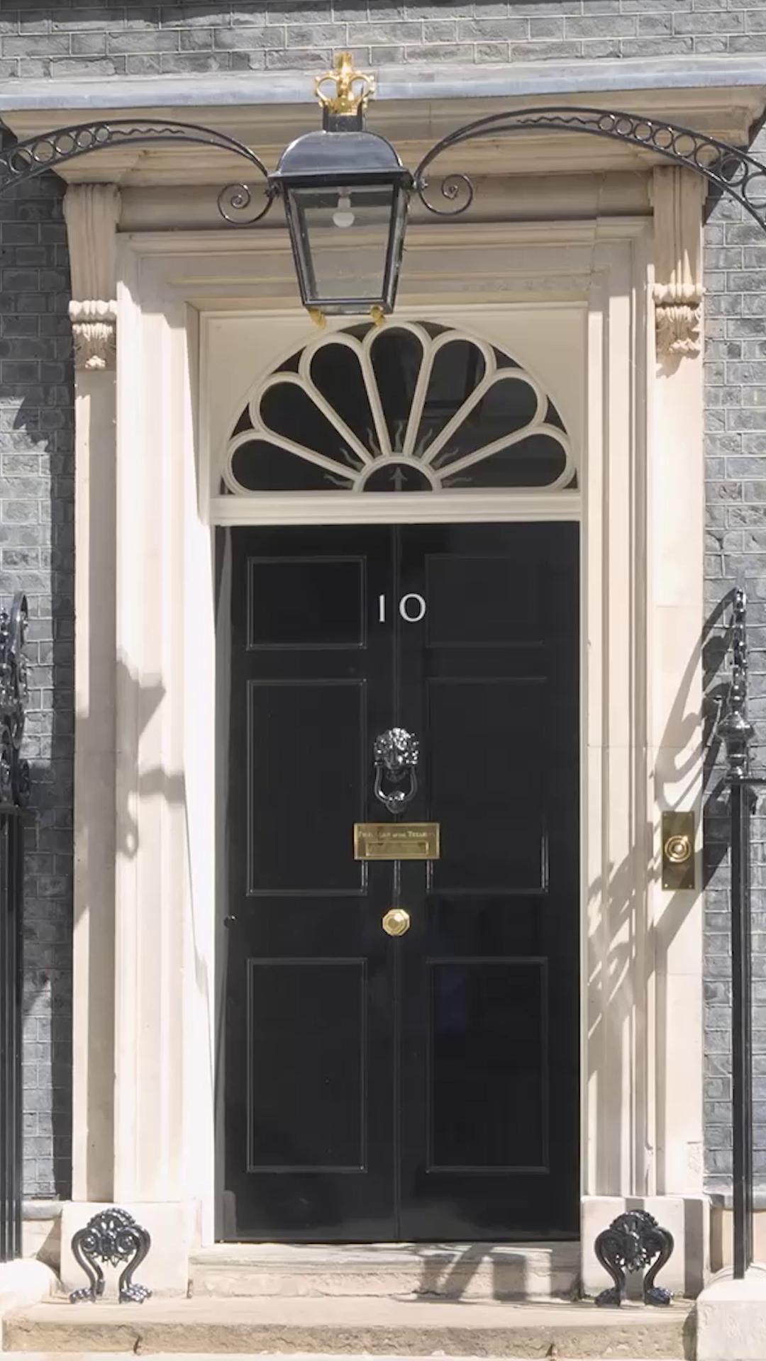 @Mirror Politics
