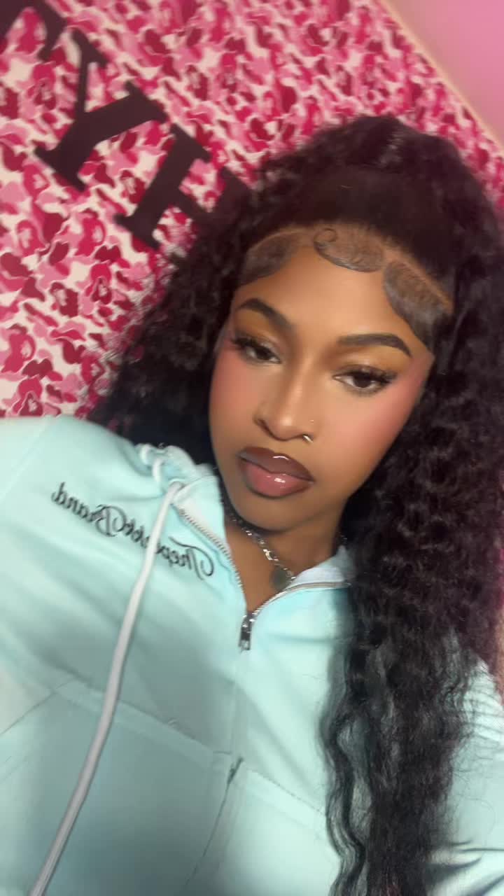 @QueenNae