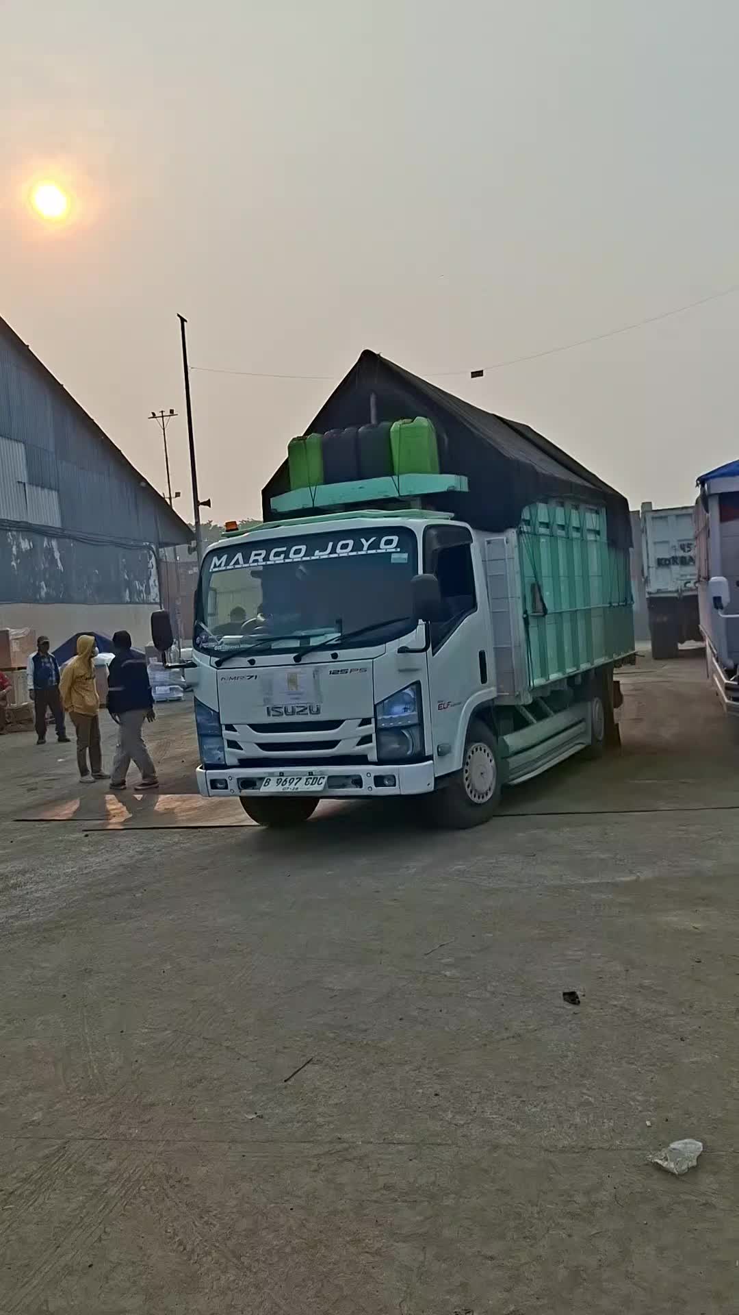 @Bhayuu Nitinegoro