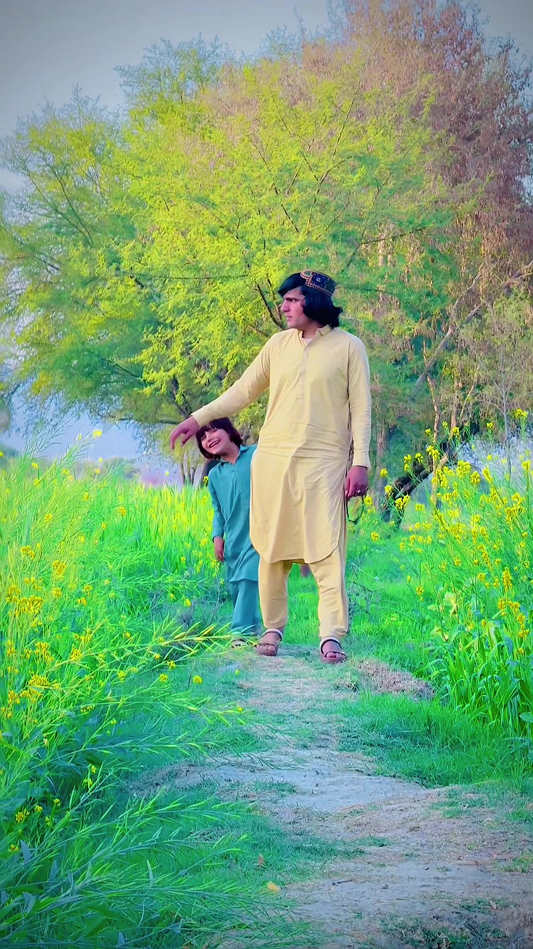 @KHAN LALA