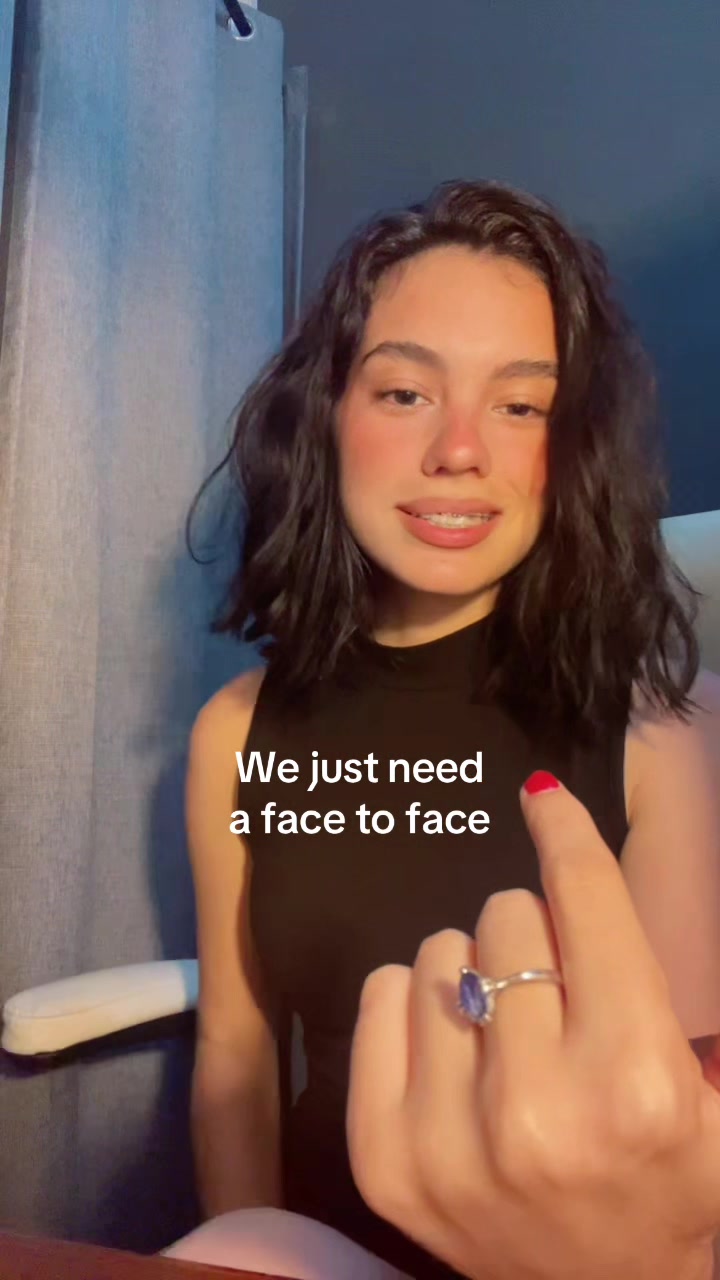 @Elizabeth🇨🇺🌟