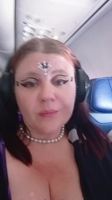 @queenfirechaser1223