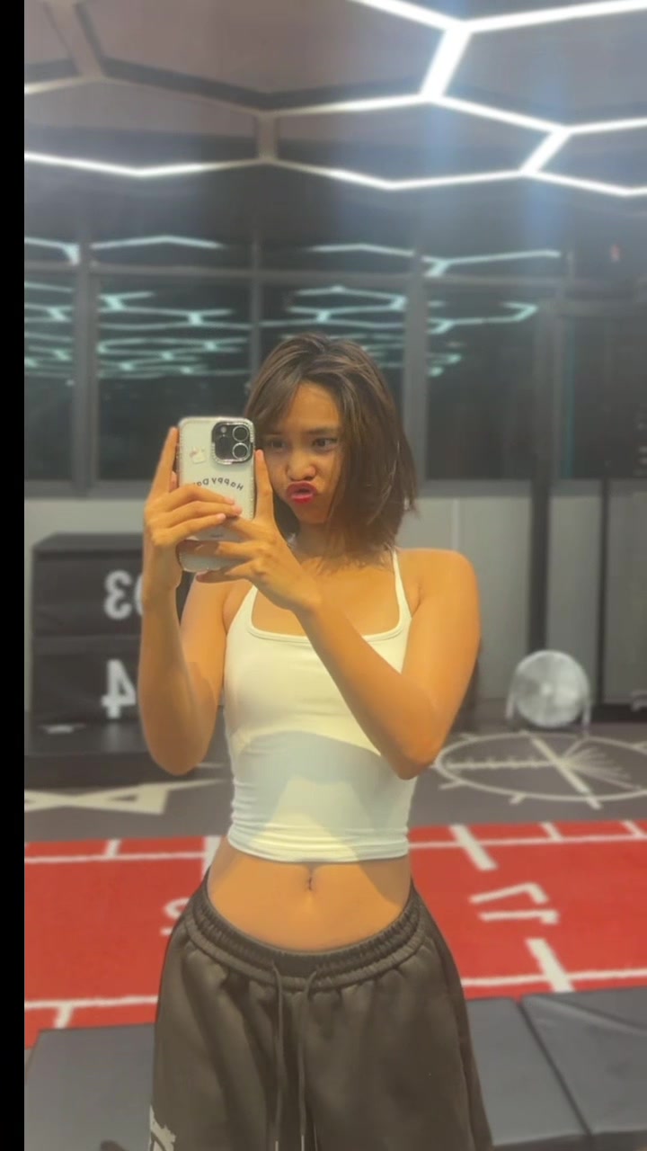 @ShoonLaeLaeNaing💚