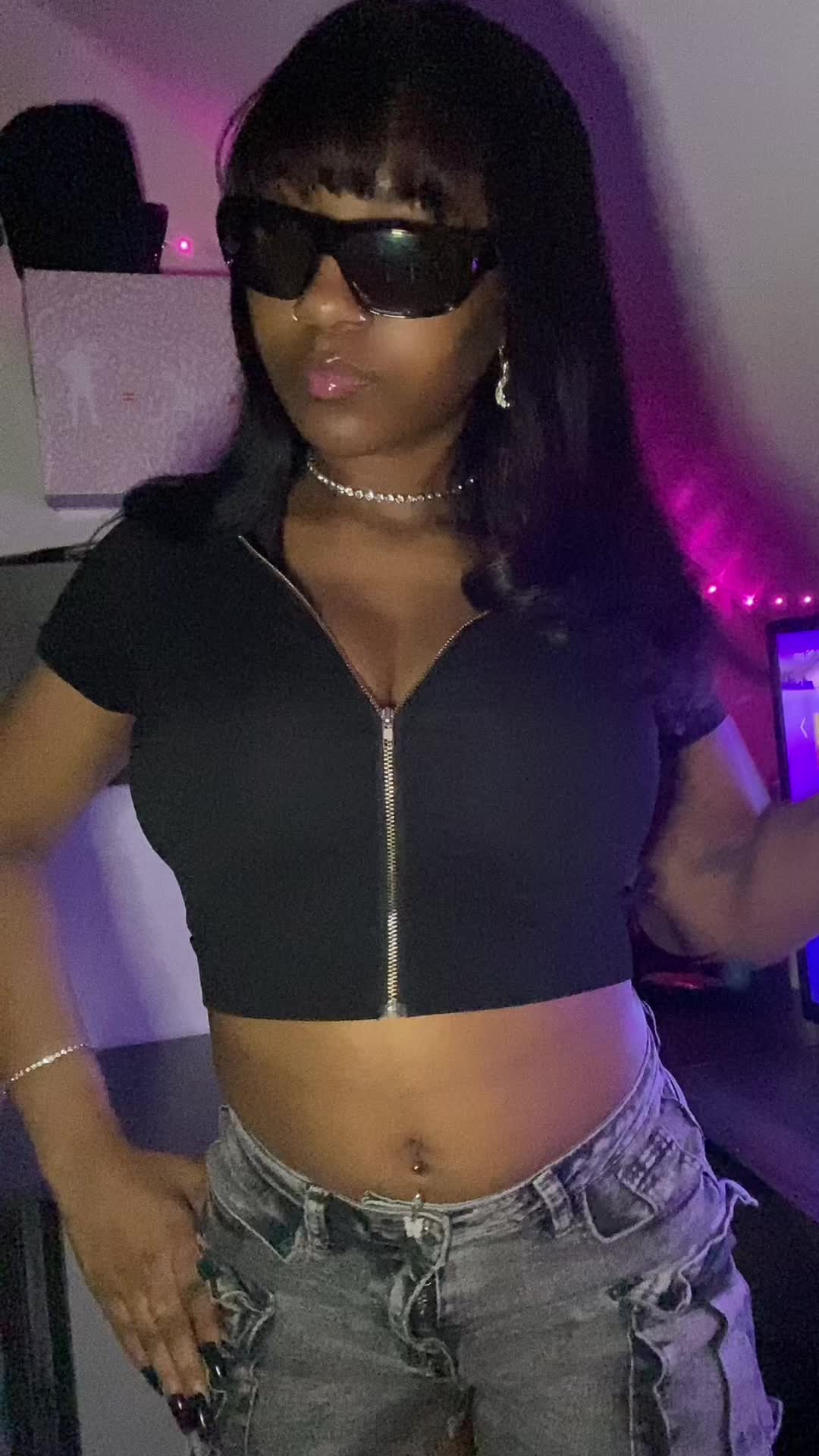 @Queen_DeeDee💖