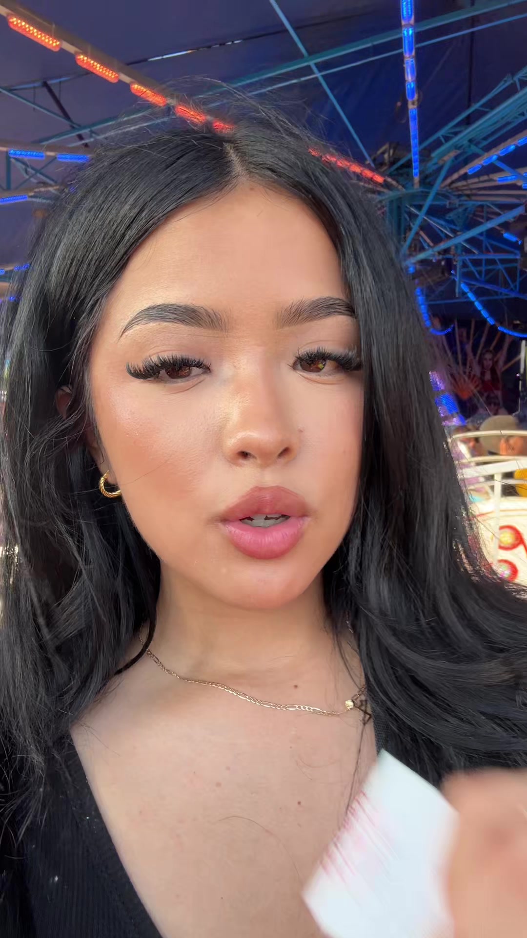 @𝐋.𝐑