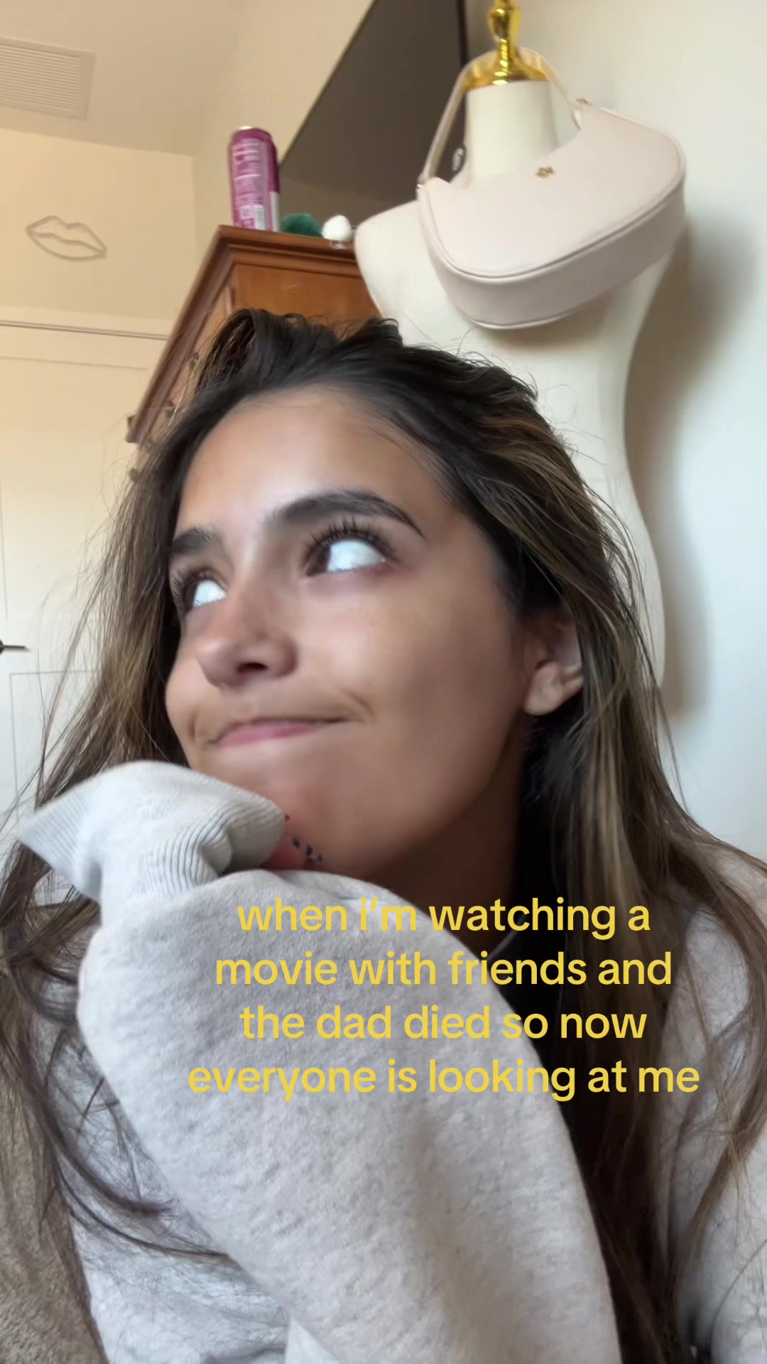 @miaviannee