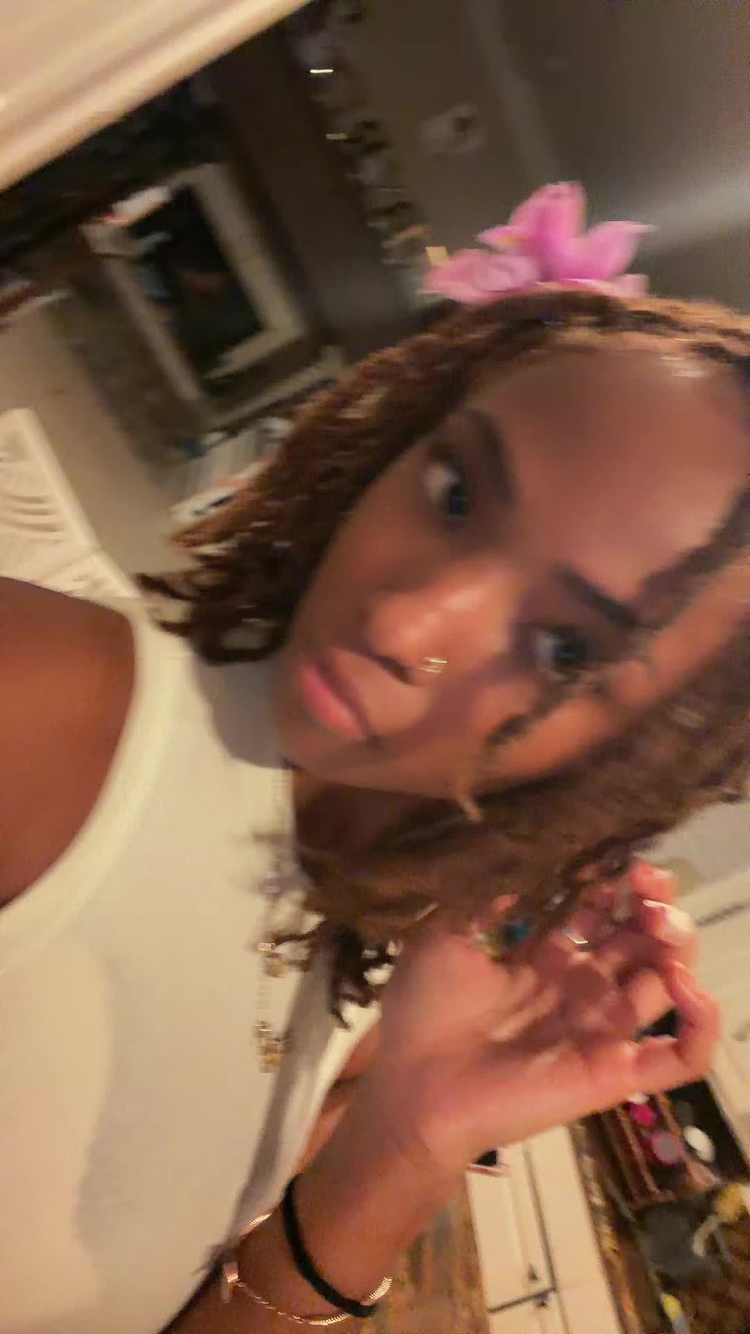 @Riyanna🎀
