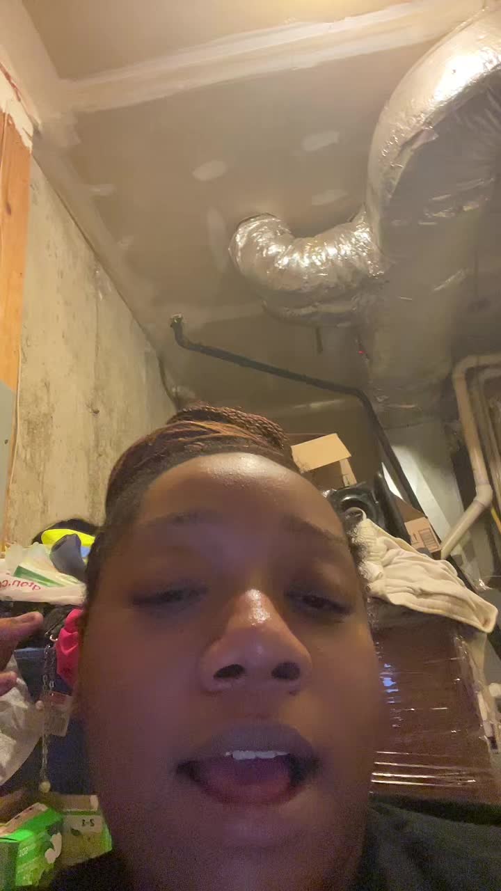 @Dee_nuggss
