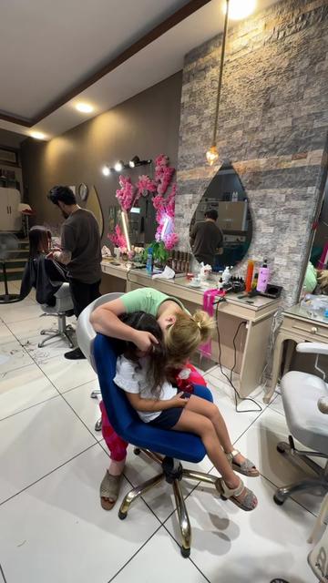 @Ceylin kuaf&ouml;r 💇&zwj;♀️