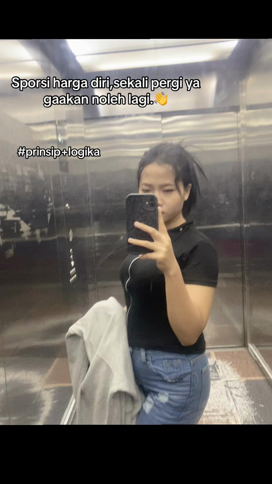 @Anisaratu👑